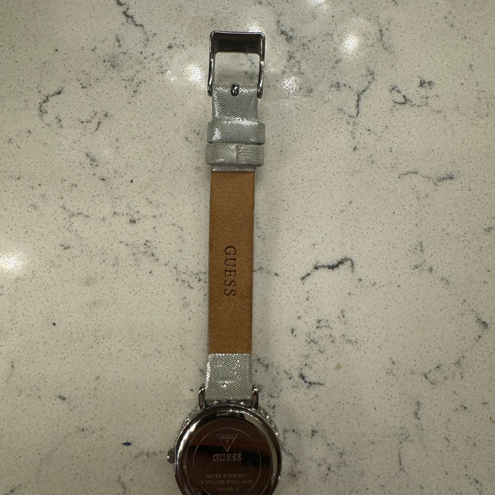 Guess silver watch - Picture 7 of 8